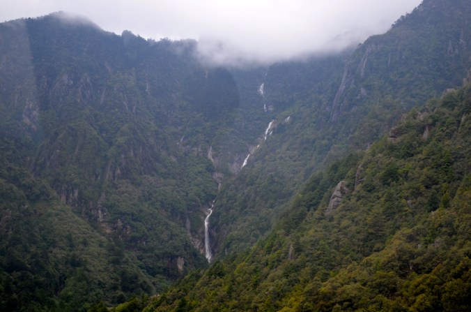A waterfall on Cangshan Mountain.